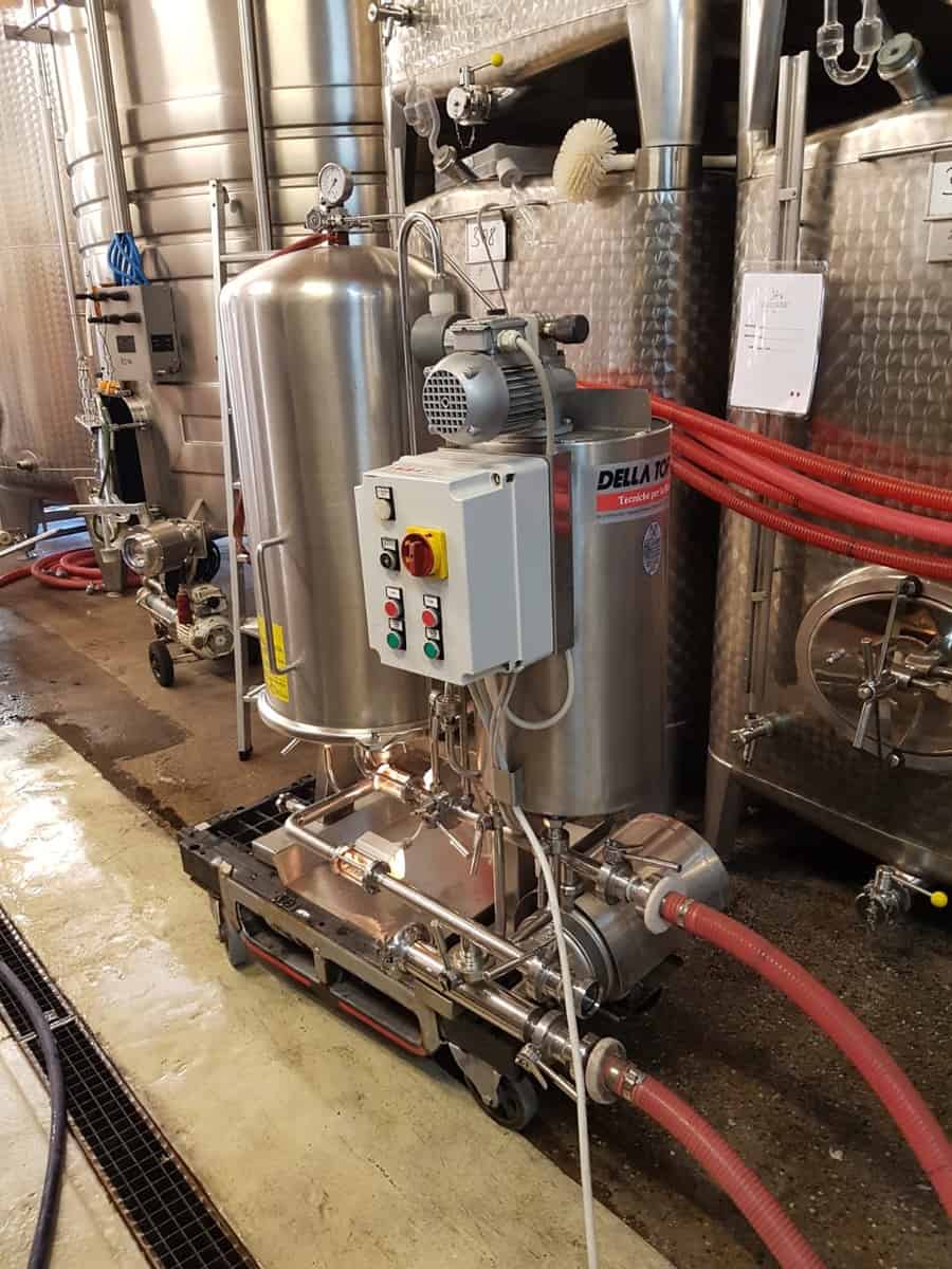 Die Filtration beim Wein Weingut Nägelsförst